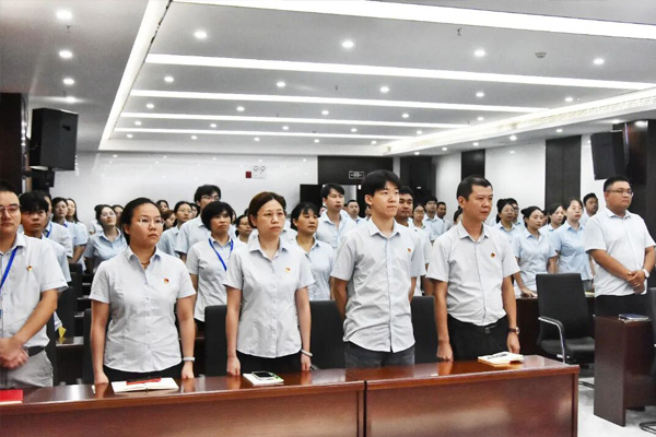 湖南普奇研究院組織觀看9.3大閱兵